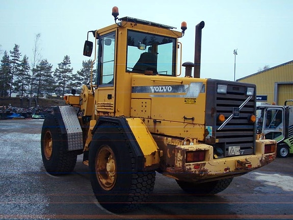 Volvo L 70 C 4 of 5