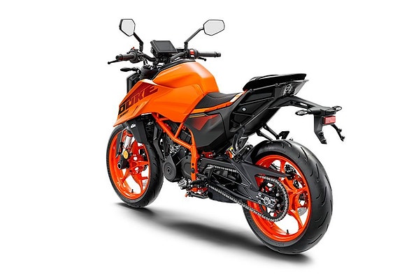KTM 390 Duke 3 of 6