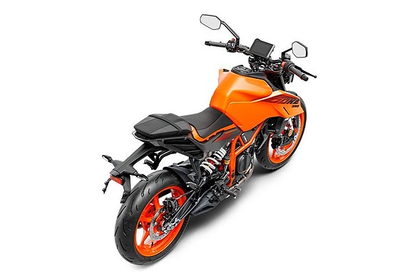 KTM 390 Duke 2 of 6