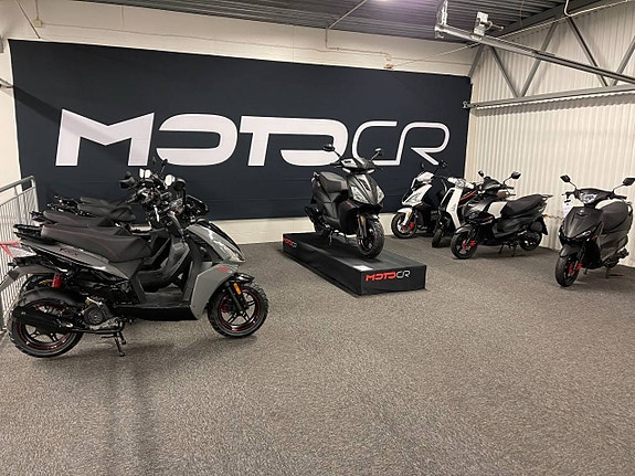 MOTO CR T-Rex 2 of 5
