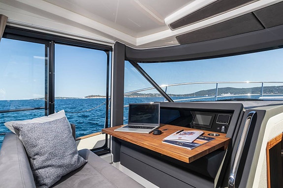 Marex 440 -27 8 of 12