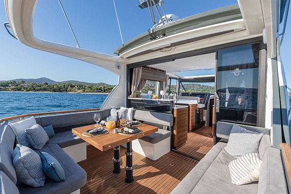 Marex 440 -27 7 of 12