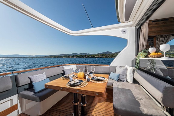Marex 440 -27 6 of 12