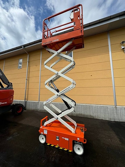 Snorkel Saxlift S3219E - NY 2 of 4