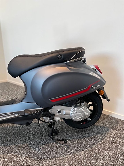 Vespa Sprint 50 S 6 of 9
