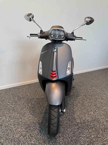 Vespa Sprint 50 S 2 of 5