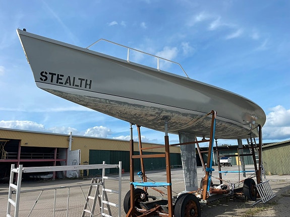 Mathis 48 Stealth — View photo 1