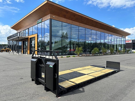 Hakarps - Maskinflak med 63mm stegar och sandwich ramp