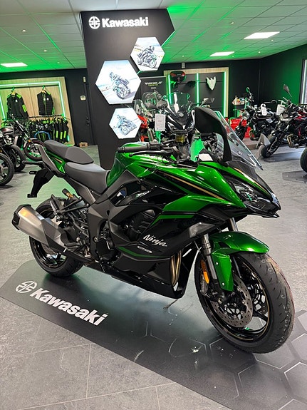 Kawasaki Ninja 1100 SX SE 2 of 2
