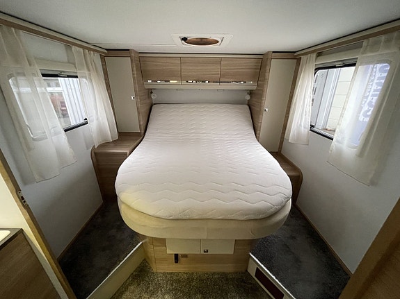 Adria Coral S 690SC 3500kg Queenbed Maxxfan Toppskick! 7 of 21