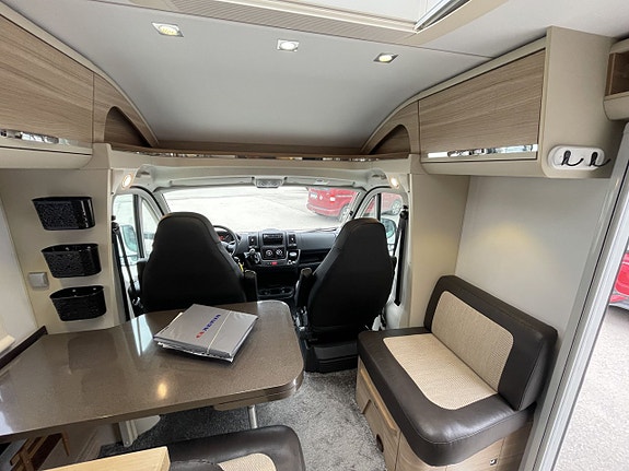 Adria Coral S 690SC 3500kg Queenbed Maxxfan Toppskick! 6 of 21