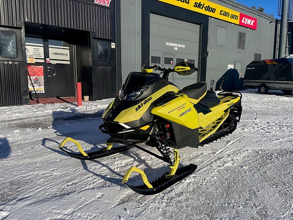 Ski-Doo Backcountry XRS 146" 850 Turbo R -25 *Momsad 49 mil* 2 of 4