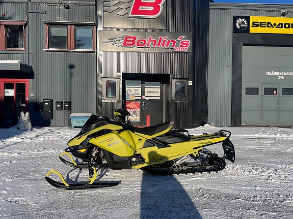 Ski-Doo Backcountry XRS 146" 850 Turbo R -25 *Momsad 49 mil*