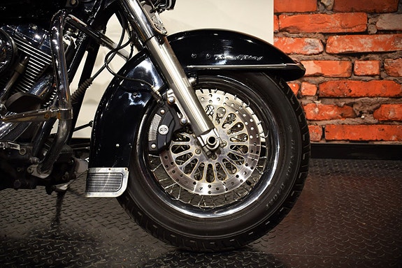 Harley-Davidson Road King Classic 1.6 Twin Cam 96 FLHRC 5 of 5