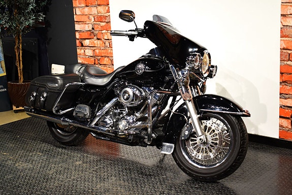 Harley-Davidson Road King Classic 1.6 Twin Cam 96 FLHRC 3 of 5
