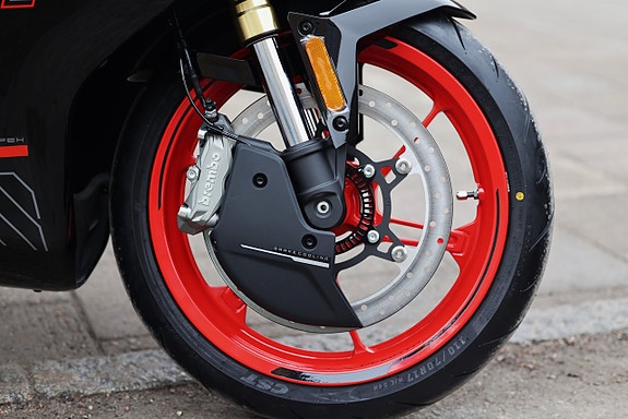 CFMOTO 450 SR | Zircon Black | SOMMARKAMPANJ 7 of 12