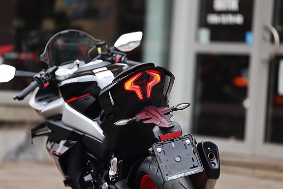 CFMOTO 450 SR | Zircon Black | SOMMARKAMPANJ 10 of 12