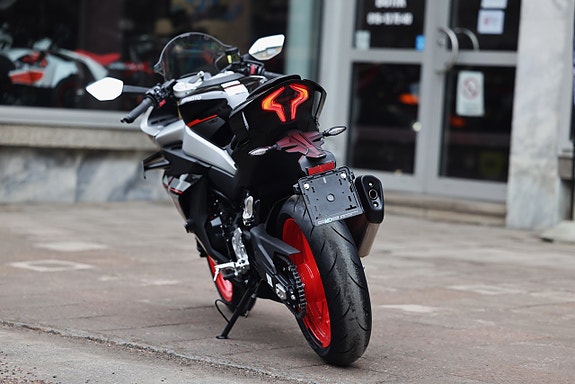 CFMOTO 450 SR | Zircon Black | SOMMARKAMPANJ 9 of 12