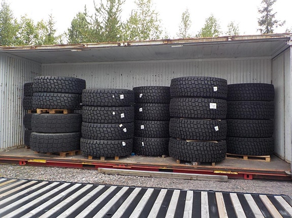 Vinterkampanj vinterdäck 20.5x25 med o utan fälgar