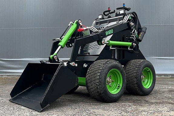 Skid Steer SK650W - Minilastare - Bensinmotor 5 of 18