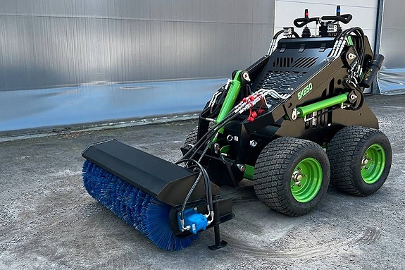 Skid Steer SK650W - Minilastare - Bensinmotor 15 of 18