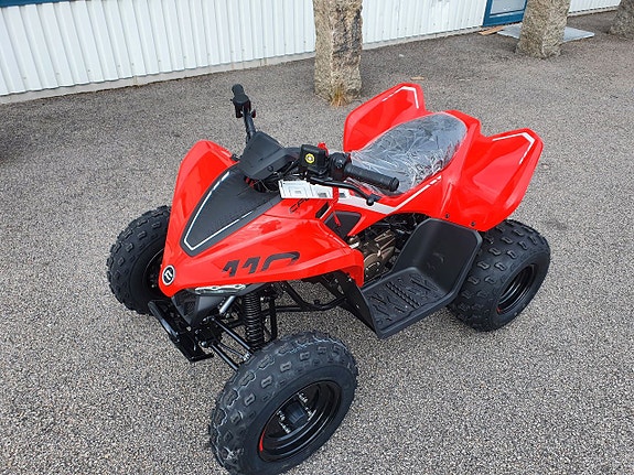 CFMOTO 110EFI. Hjälm från CF ingår 3 of 6