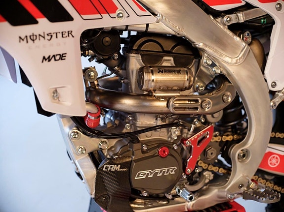 Yamaha YZ250F GYT R Rödvit Edition 4 of 15