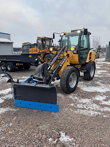 Volvo L25F / Ny Planerskopa / Nya vinterdäck