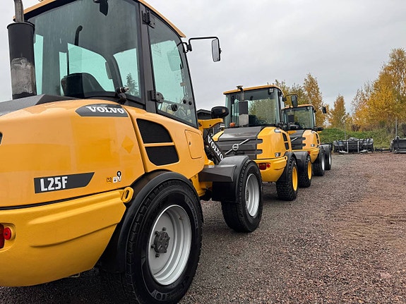 Volvo L25F / Ny Planerskopa / Nya vinterdäck