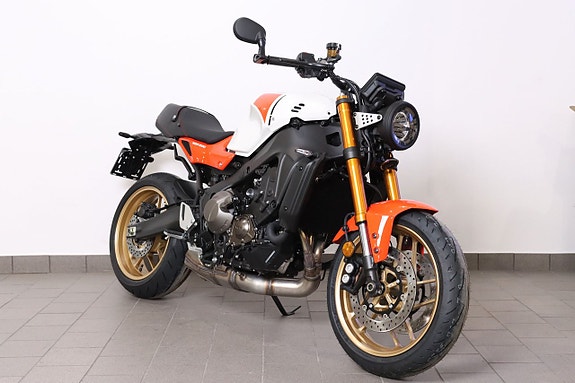 Yamaha XSR900 2 of 14
