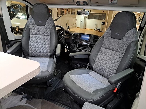 Adria Matrix Plus 670 SL  9-växlad automat (NY) 9 of 30