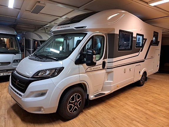 Adria Matrix Plus 670 SL  9-växlad automat (NY) 4 of 30