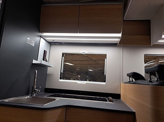 Adria Matrix Plus 670 SL  9-växlad automat (NY) 19 of 30