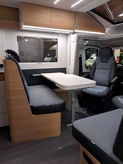 Adria Matrix Plus 670 SL  9-växlad automat (NY) 8 of 30