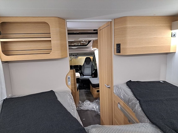 Adria Matrix Plus 670 SL  9-växlad automat (NY) 28 of 30