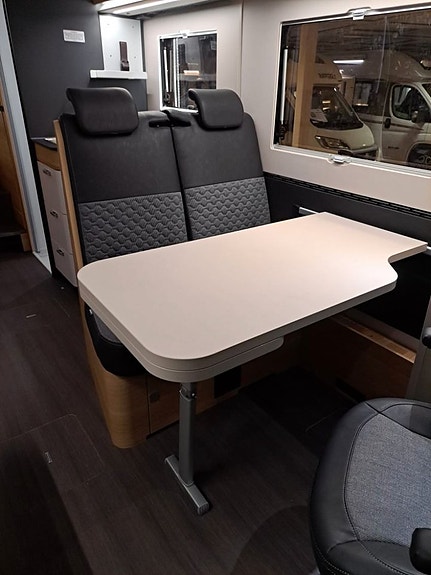 Adria Matrix Plus 670 SL  9-växlad automat (NY) 13 of 30
