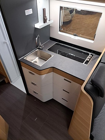 Adria Matrix Plus 670 SL  9-växlad automat (NY) 17 of 30
