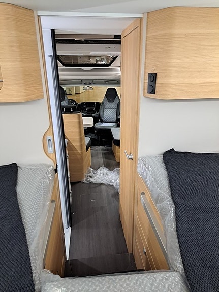 Adria Matrix Plus 670 SL  9-växlad automat (NY) 29 of 30