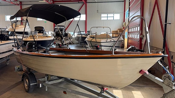 Crescent 500 DL -80 tal / Suzuki DF25 -14 (utt -21)