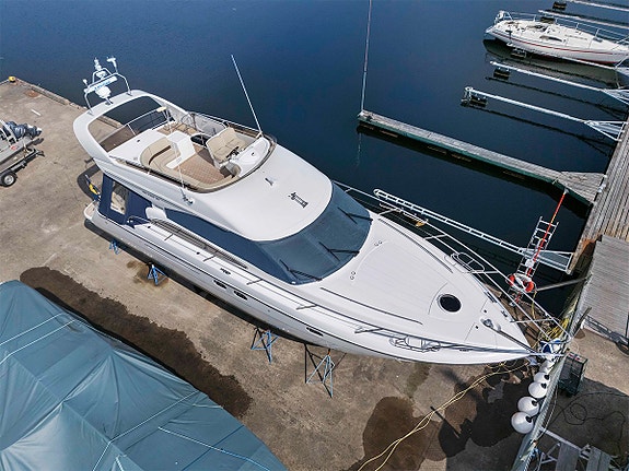 Princess 50 Flybridge 2 of 5