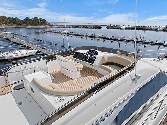 Princess 50 Flybridge 3 of 5