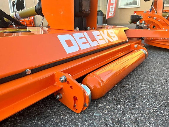 Gräsklippare traktor 1,8m , m/hydr. sidoförsjutning och disk 10 of 12