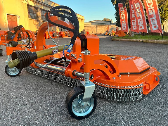 Gräsklippare traktor 1,8m , m/hydr. sidoförsjutning och disk 4 of 12