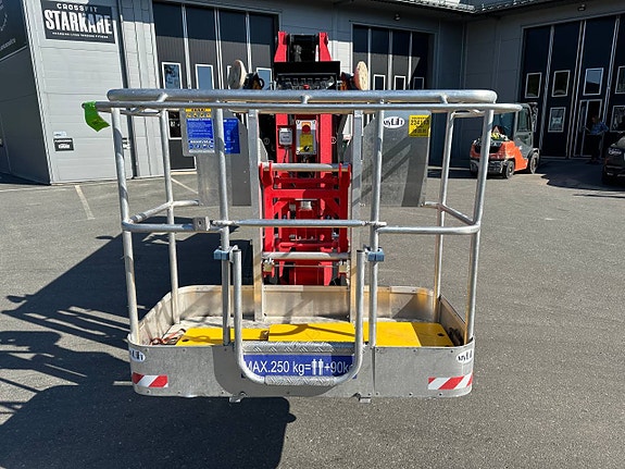 Larvbandslift 20m - Platform Basket 20.95 EVO 6 of 12