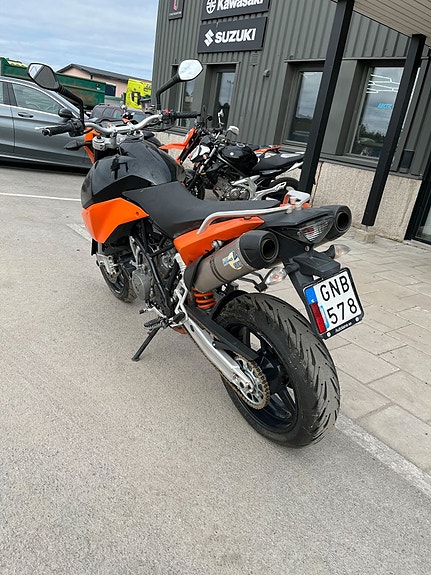 KTM 990 SM 3 of 4
