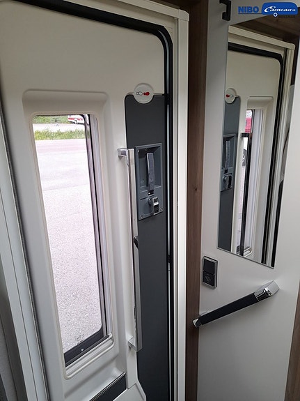 Kabe Imperial Travel Master Intergrated 790 LQB (151 000 KR RABATT!) 5 of 15