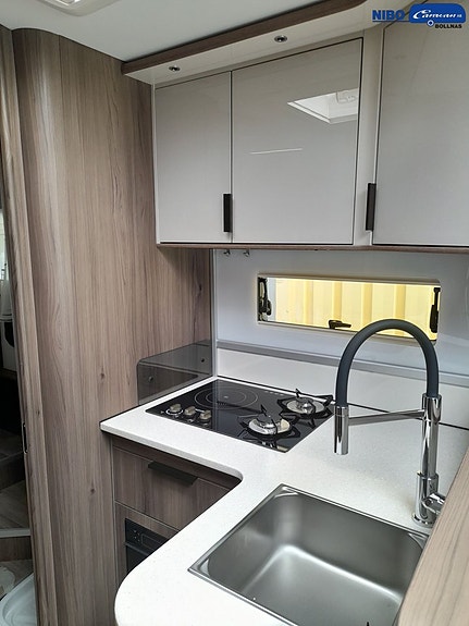 Kabe Imperial Travel Master Intergrated 790 LQB (151 000 KR RABATT!) 7 of 15