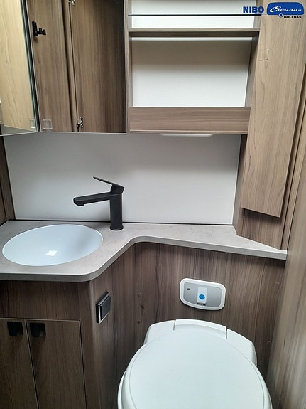 Kabe Imperial Travel Master Intergrated 790 LQB (151 000 KR RABATT!) 13 of 15