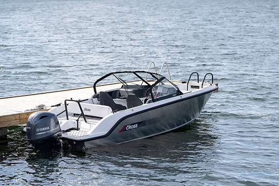 (NY) Yamarin Cross 55 BR Yamaha F115 -25 6 of 12
