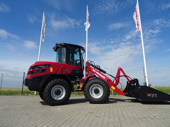 Yanmar V100-5 / 6tons lastmaskin / 36km / Lastdämpare / A/C